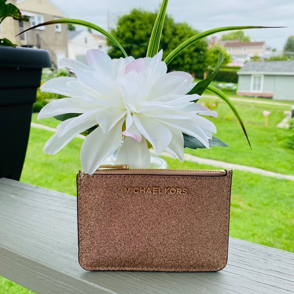 Michael Kors Handbags - 💎NWOT Michael Kors Rose Gold Glitter ID WALLET💎